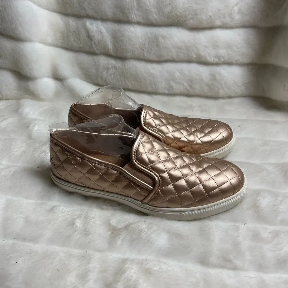 Torrid Rose gold quilted faux leather slip on flats size 9W